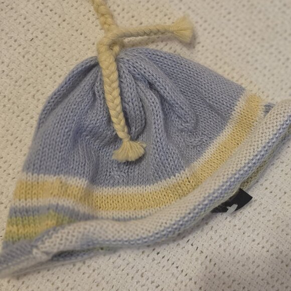 Set of 2 Hand-Knitted Baby Beanies – Alpaca Blend – Heirloom Quality - Picture 3 of 4